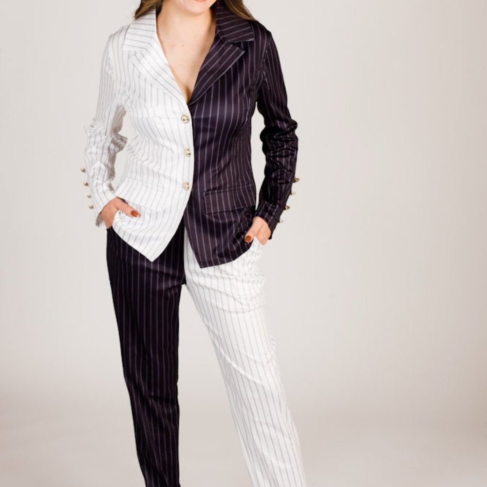 Woman 2pc. suit